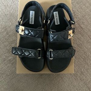 NWT Steve Madden Mona Quilted Sandals